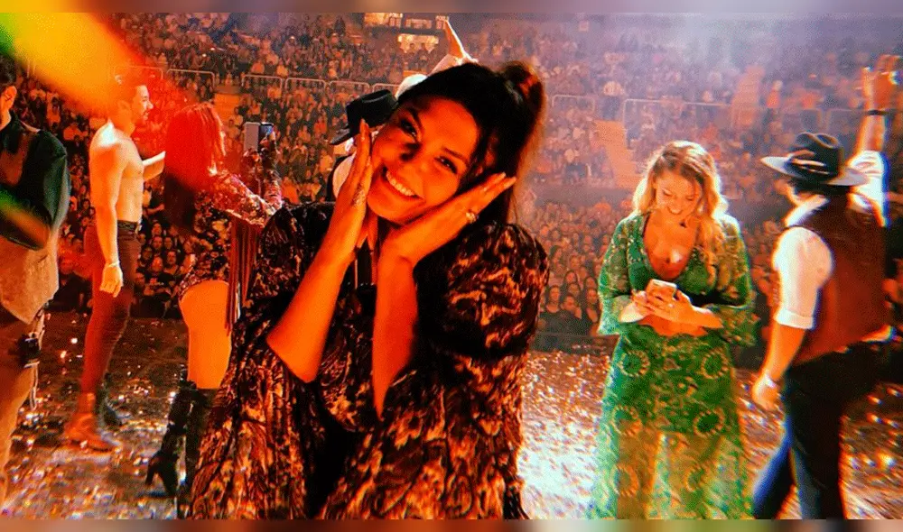 Yuridia se lleva enorme susto por culpa de un fan y su reacción impacta al público