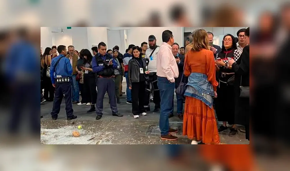 La crítica de arte habría intentado huir luego del incidente (Foto: Twitter)