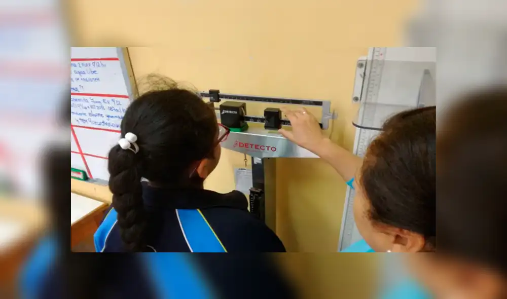 Los médicos del INSN responden dudas de manera virtual. Foto: Andina Los médicos del INSN responden dudas de manera virtual. Foto: Andina