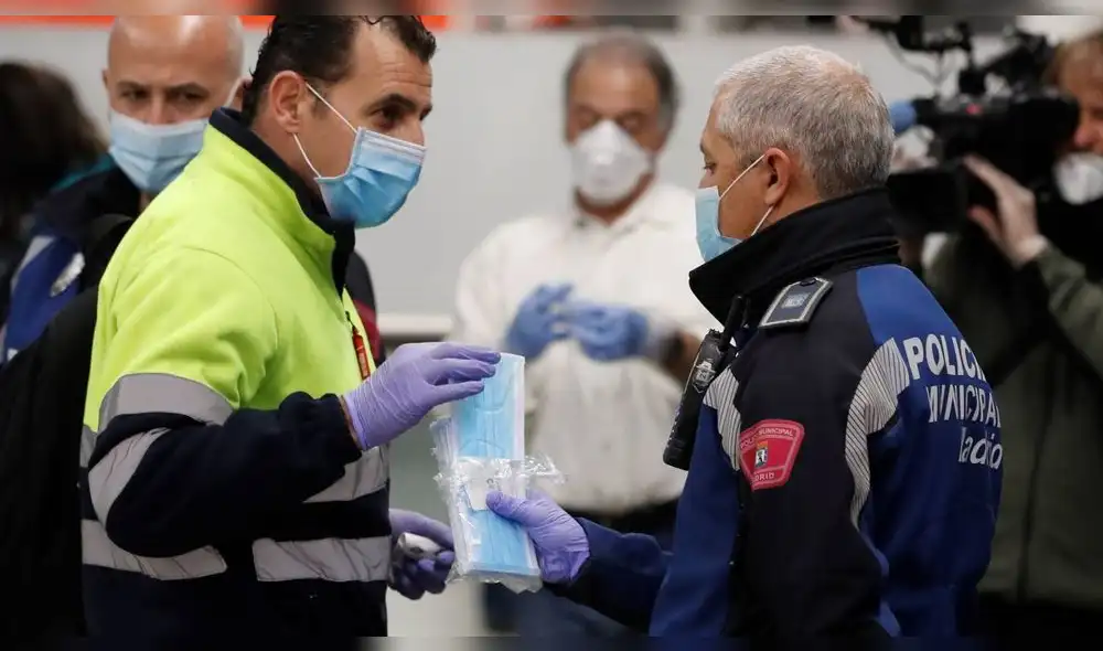 Desde el 4 de mayo se repartirán 13 millones de mascarillas. (Foto: EFE) Desde el 4 de mayo se repartirán 13 millones de mascarillas. (Foto: EFE)