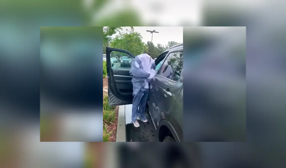 Desliza las imágenes para apreciar la ingeniosa idea de una joven para protegerse de la pandemia. Foto: Captura. Desliza las imágenes para apreciar la ingeniosa idea de una joven para protegerse de la pandemia. Foto: Captura.