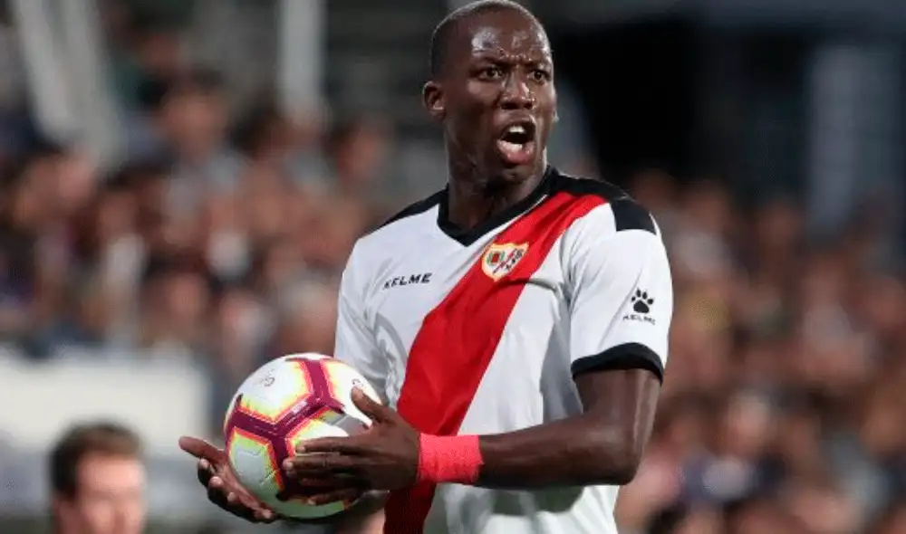 Luis Advíncula no es considerado en la nómina de convocados del Rayo Vallecano.