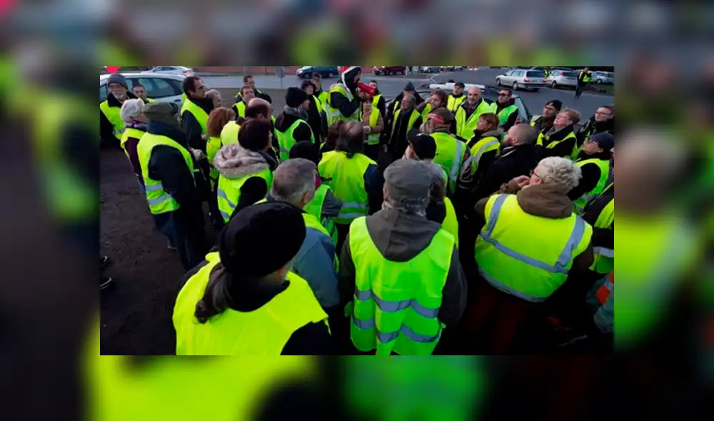 Los ‘‘chalecos amarillos’’ salen a protestar a las calles por sexta vez [VIDEO]