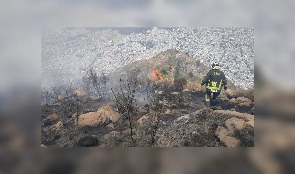 El Heroico Cuerpo de Bomberos trabajó por más de seis horas para apagar el incendio.