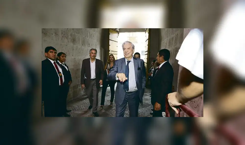 Mario Vargas Llosa se reencuentra con su natal Arequipa