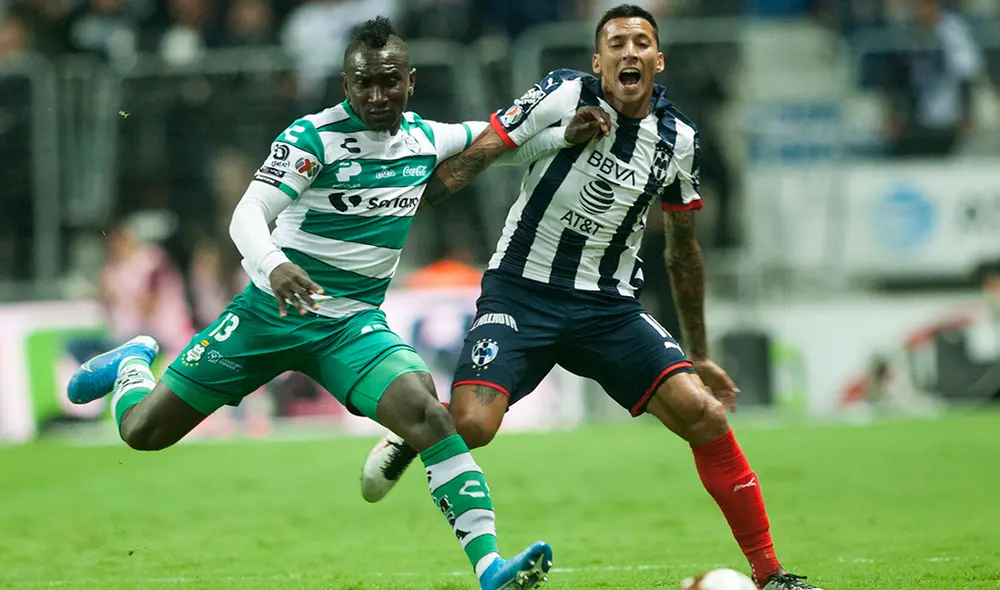 Monterrey y Santos Laguna se enfrentan por el pase a semifinales de la Liga MX. | Foto: AFP