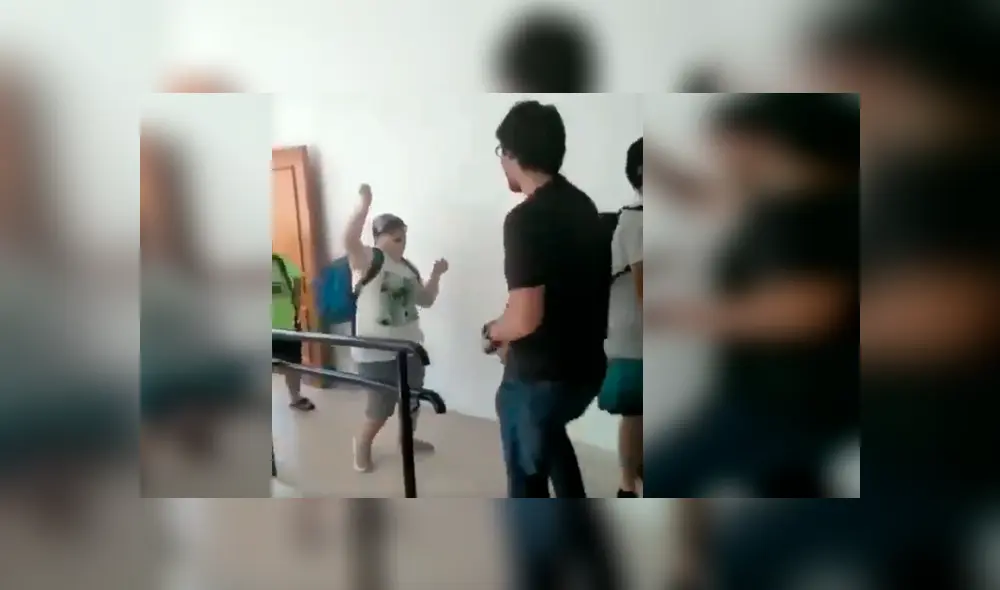 Vía YouTube. El docente se ha ganado los aplausos y la admiración de varios internautas, quienes lo calificaron como un ejemplo para los que se dedican a la Educación. Vía YouTube. El docente se ha ganado los aplausos y la admiración de varios internautas, quienes lo calificaron como un ejemplo para los que se dedican a la Educación.