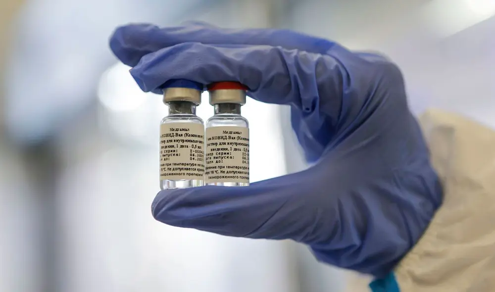 Rusia registró oficialmente el 11 de agosto la candidata a vacuna Sputnik V, desarrollada por el Centro Gamaleya. Foto: AFP