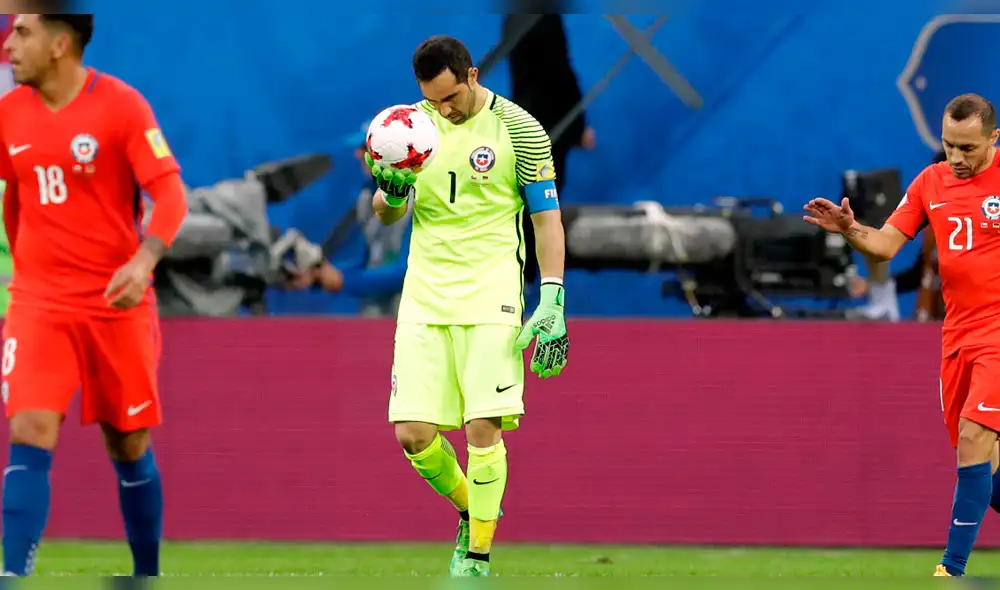 Claudio Bravo: "Me lamentaré el resto de mi vida por no ir al Mundial" Claudio Bravo: "Me lamentaré el resto de mi vida por no ir al Mundial"