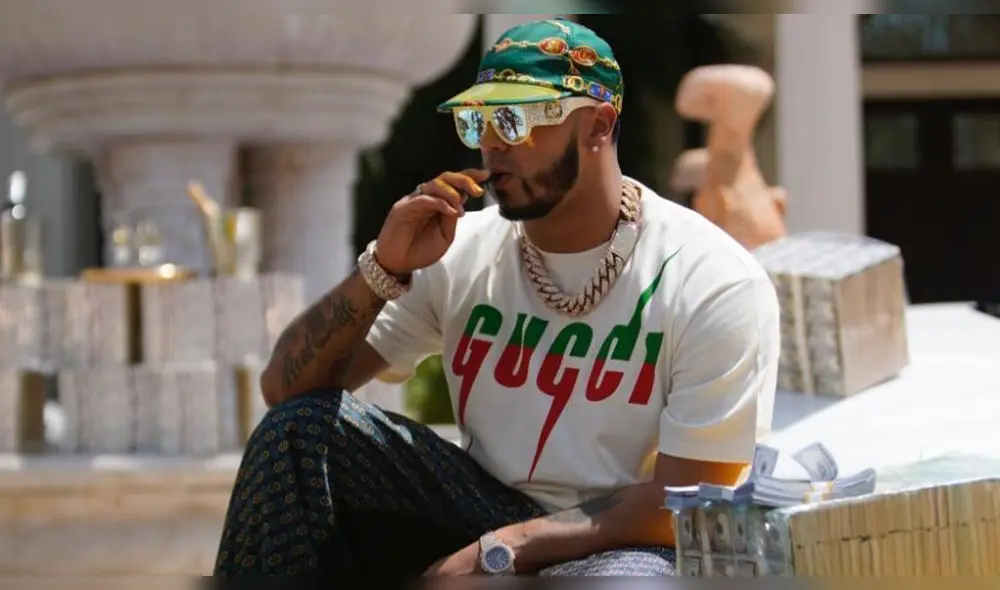 Fans de Anuel AA piden que cantante baje de peso y se deje ver sin polo