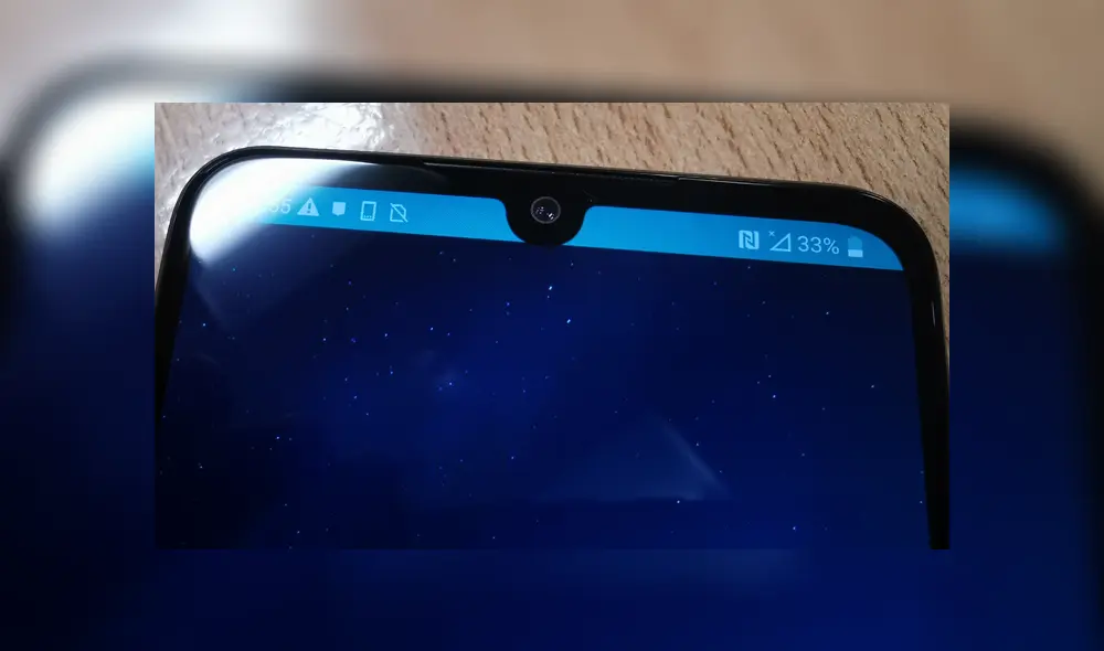 El equipo cuenta con una cámara frontal de 32 megapíxeles. Foto: Juan José López Cuya. El equipo cuenta con una cámara frontal de 32 megapíxeles. Foto: Juan José López Cuya.