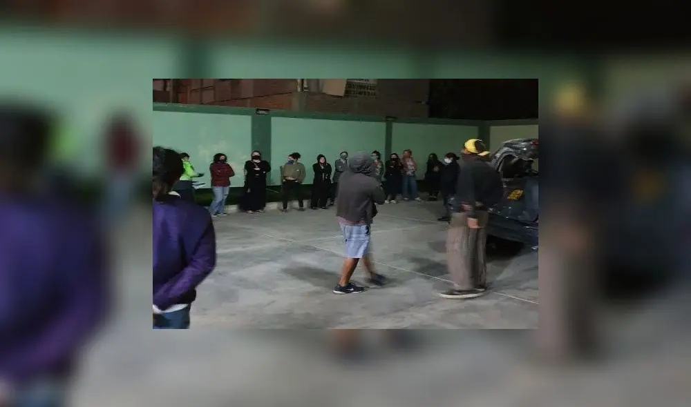 Los detenidos fueron sorprendidos consumiendo licor sin respetar el distanciamiento social. Los detenidos fueron sorprendidos consumiendo licor sin respetar el distanciamiento social.