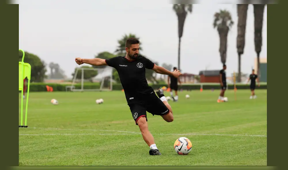 Hinchas de Universitario "cantan" Tusa en cruel parodia del Comando Sur. Hinchas de Universitario "cantan" Tusa en cruel parodia del Comando Sur.