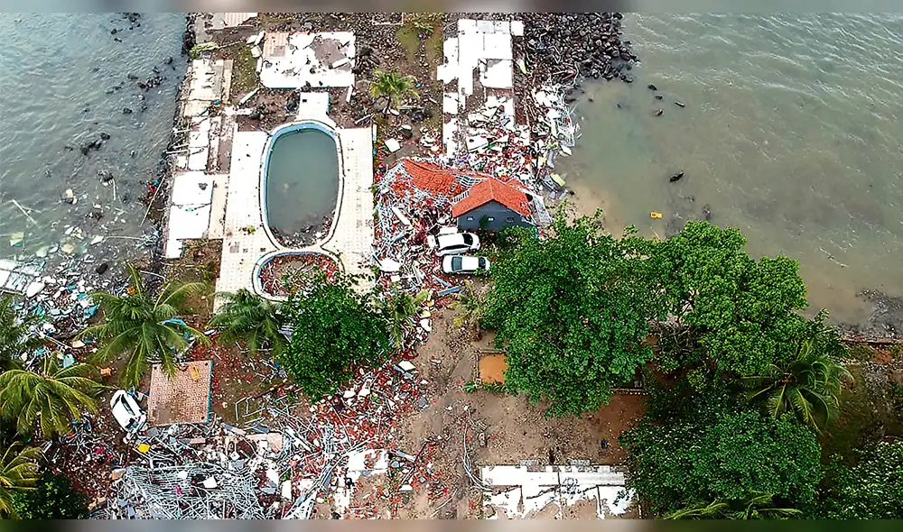 El tsunami fue provocado por el furioso hijo del Krakatoa