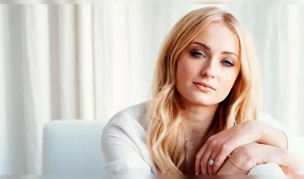 Sophie Turner culpa a Emilia Clarke por taza filtrada en Game of Thrones [VIDEO]