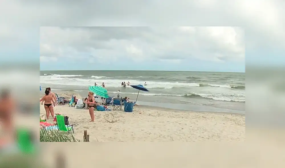 La playa de Cape Hatteras donde ocurrió el incidente. Foto: captura FOX 8.