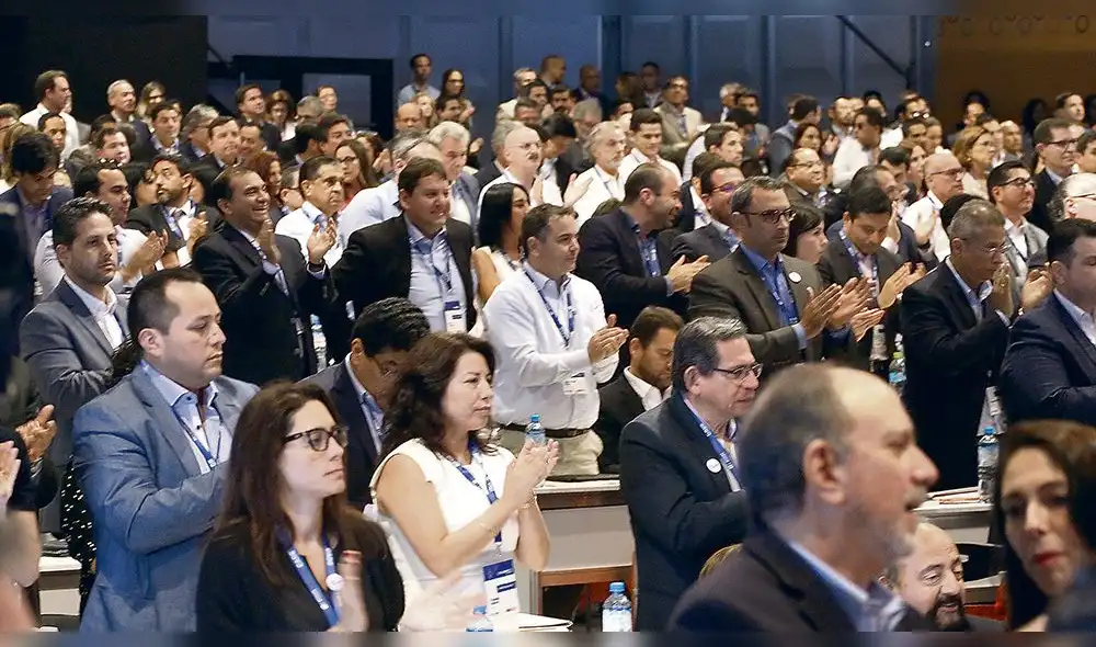 Vizcarra rechaza que exista persecución al empresariado