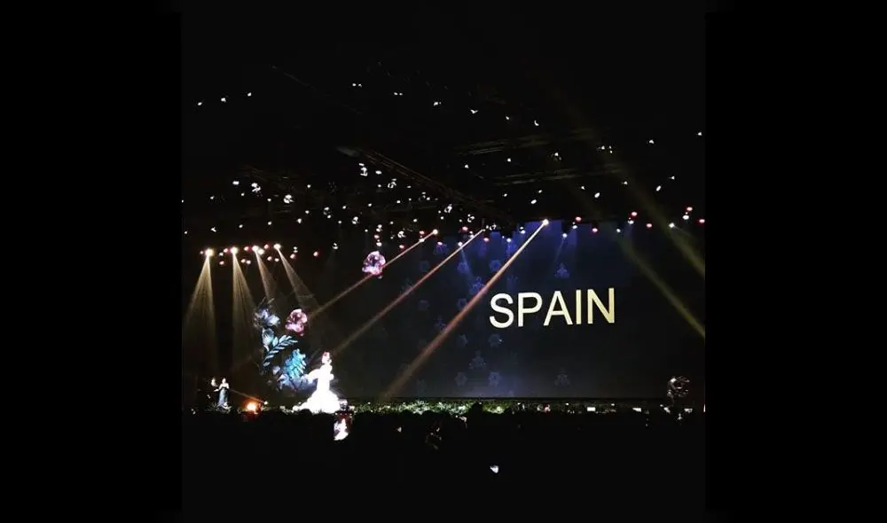 Miss Universo 2018: Ángela Ponce representa belleza de la mujer española con traje típico