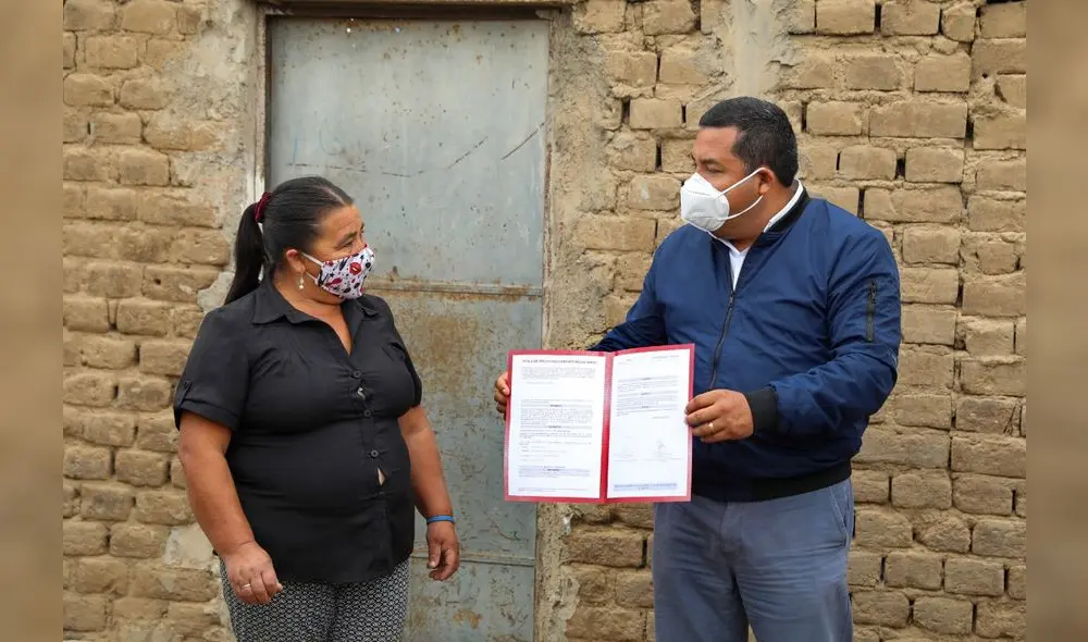 Vecinos de Centro poblado en Trujillo después de 20 años ya cuenta con títulos de propiedad Vecinos de Centro poblado en Trujillo después de 20 años ya cuenta con títulos de propiedad