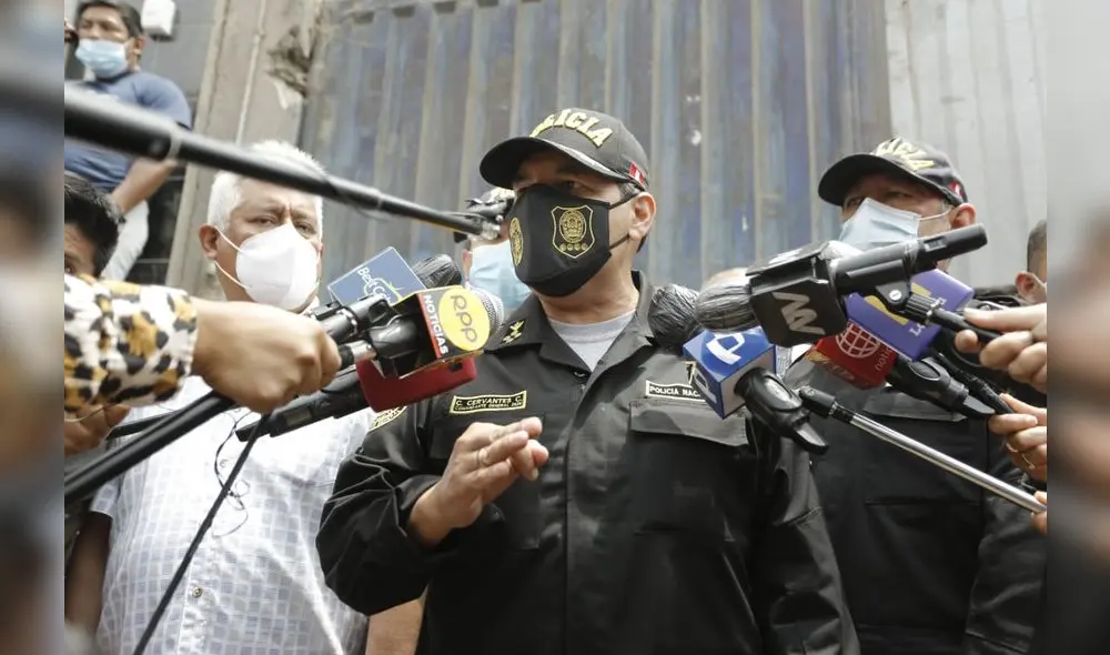 El comandante General de la Policía, César Cervantes, informó que se espera la presencia del Ministerio Público. Foto: Antonio Melgarejo-LR El comandante General de la Policía, César Cervantes, informó que se espera la presencia del Ministerio Público. Foto: Antonio Melgarejo-LR