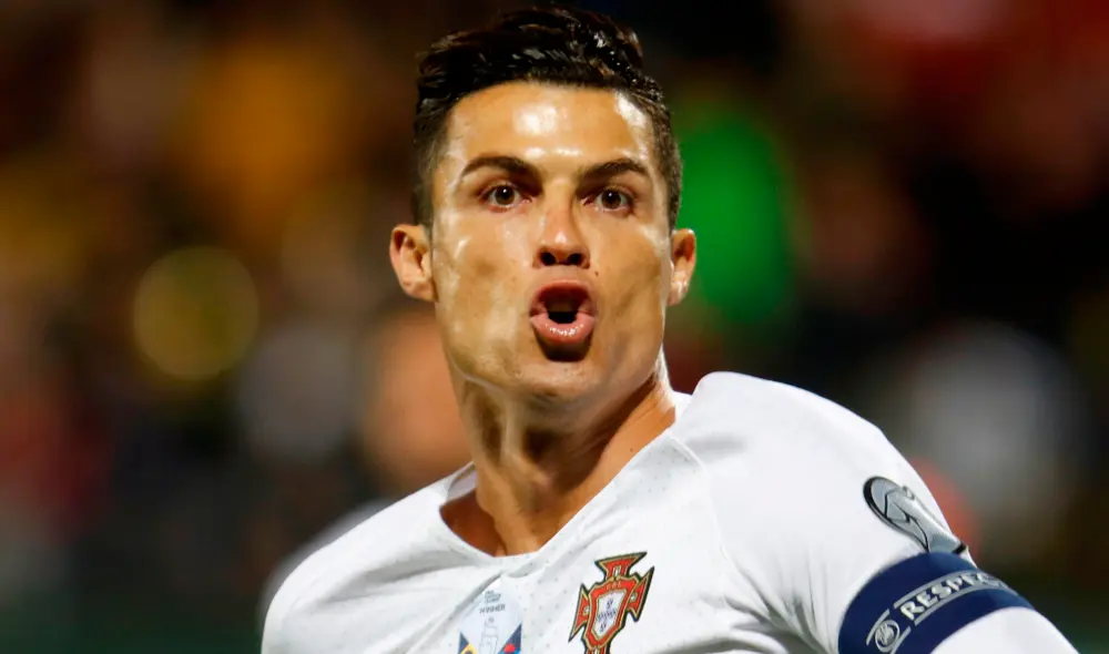 Cristiano Ronaldo contó que cuando era niño, mujeres que laboraban en una cadena de comida rápida, le obsequiaban hamburguesas.