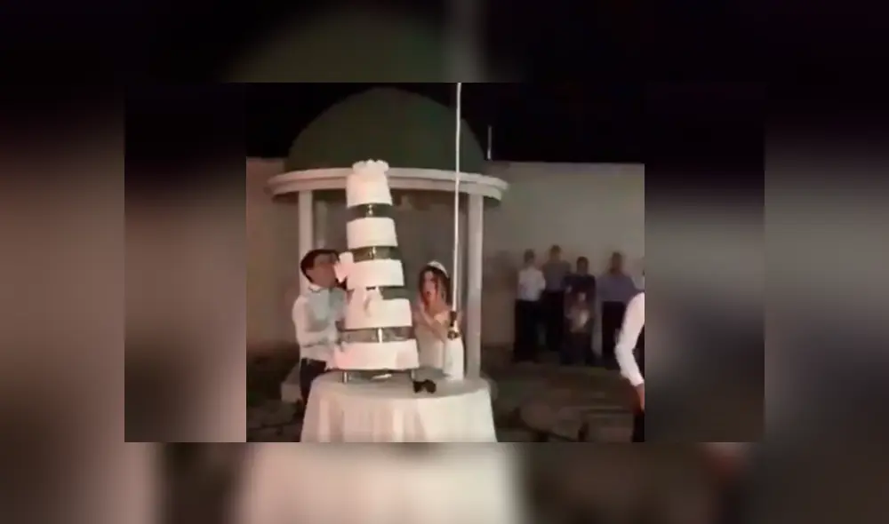 Facebook viral: mozo destapa champagne de espuma en boda, sin imaginar el desastre que provocaría [VIDEO] 