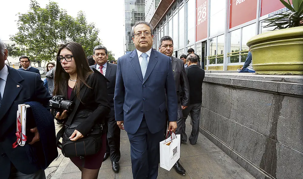Entra al ruedo. Pedro Angulo va por el partido Contigo. Foto: LR