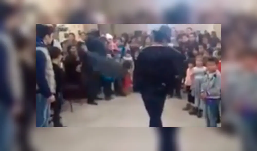 Facebook viral: joven termina noqueado al intentar superar a imitador de Michael Jackson [VIDEO]