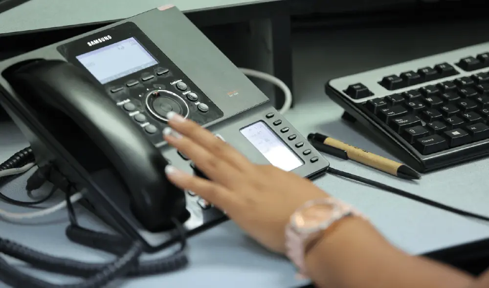 Los números de emergencia pueden atender diferentes situaciones como urgencias médicas o incendios. Foto: La República