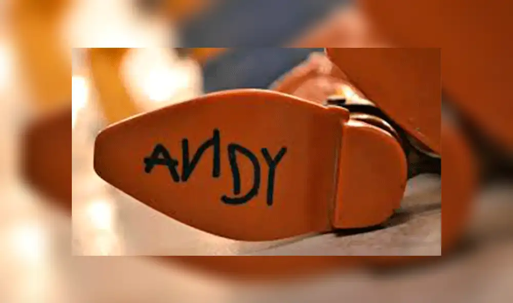 Facebook viral: joven ebrio se queda dormido y sus amigos le juegan una cruel broma en plena fiesta [VIDEO] 