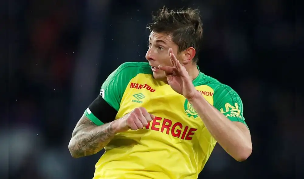 En Canal de la Mancha hallan avioneta de Sala En Canal de la Mancha hallan avioneta de Sala