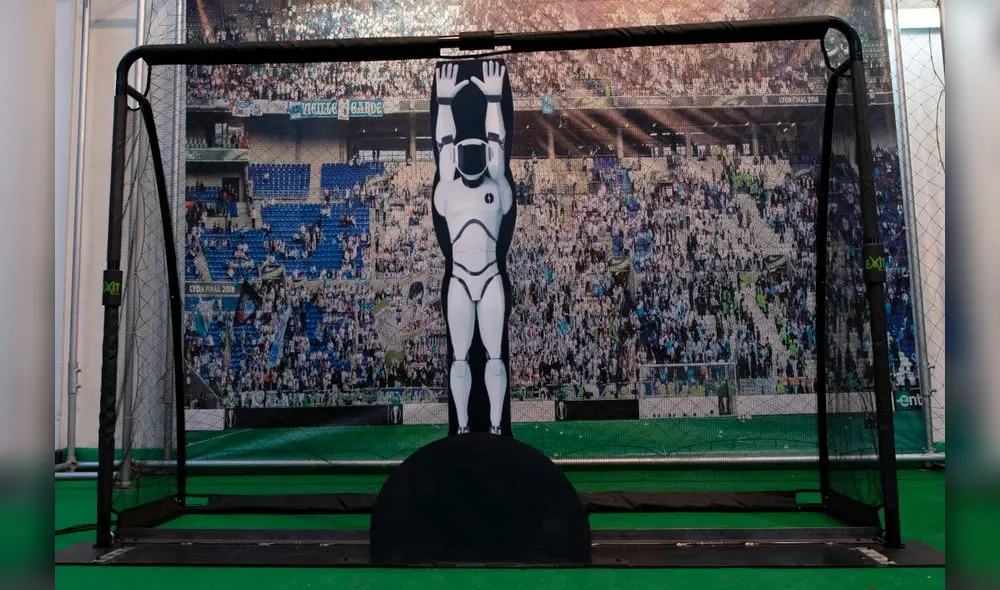 Copa América 2019: robot arquero de Idat reta a conocidas figuras de la televisión Copa América 2019: robot arquero de Idat reta a conocidas figuras de la televisión