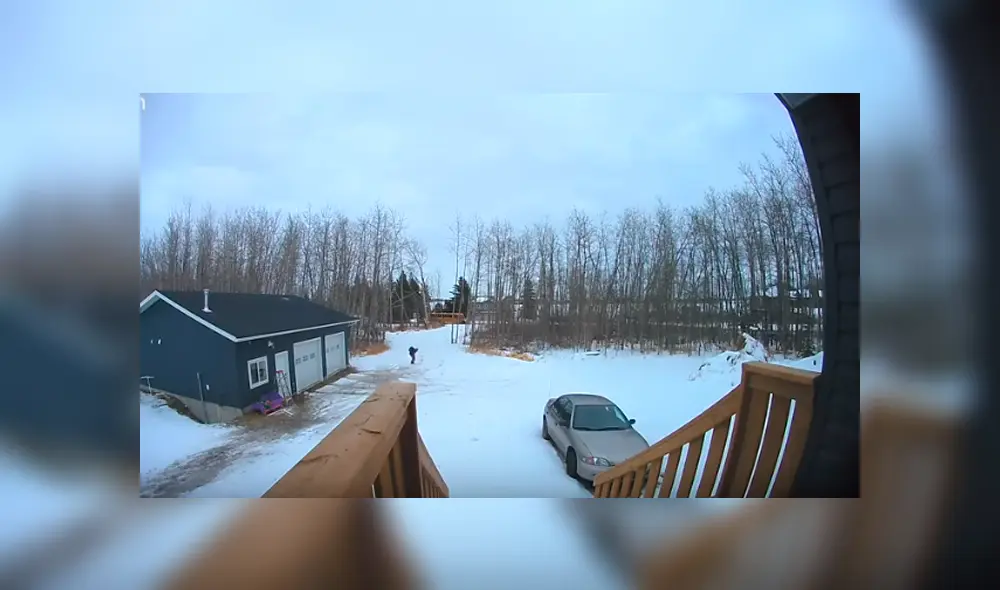 Desliza hacia al izquierda para ver el blooper que cometió un joven estudiante. Imágenes de YouTube.