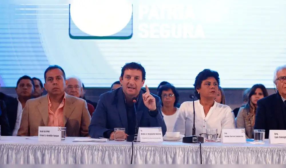 Renzo Reggiardo presenta su plan de gobierno para la alcaldía de Lima Renzo Reggiardo presenta su plan de gobierno para la alcaldía de Lima