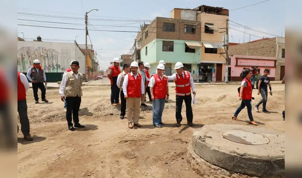 Contraloría supervisando.