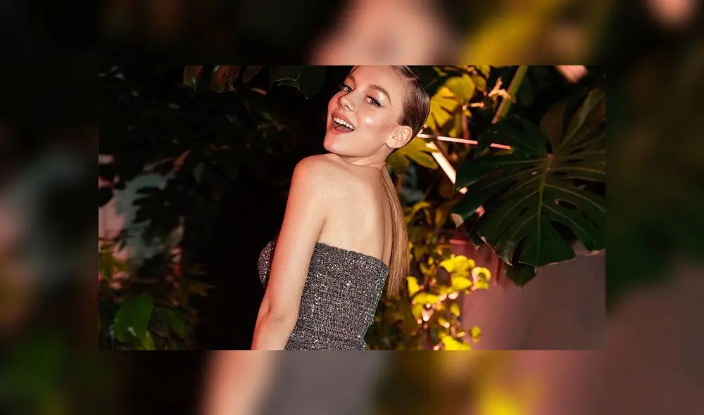 Ester Expósito deja al descubierto zona íntima en sensual fotografía en la cama [FOTOS]