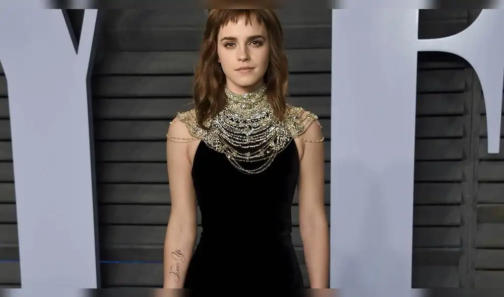 Emma Watson luce tatuaje de movimiento Time’s Up en el brazo Emma Watson luce tatuaje de movimiento Time’s Up en el brazo