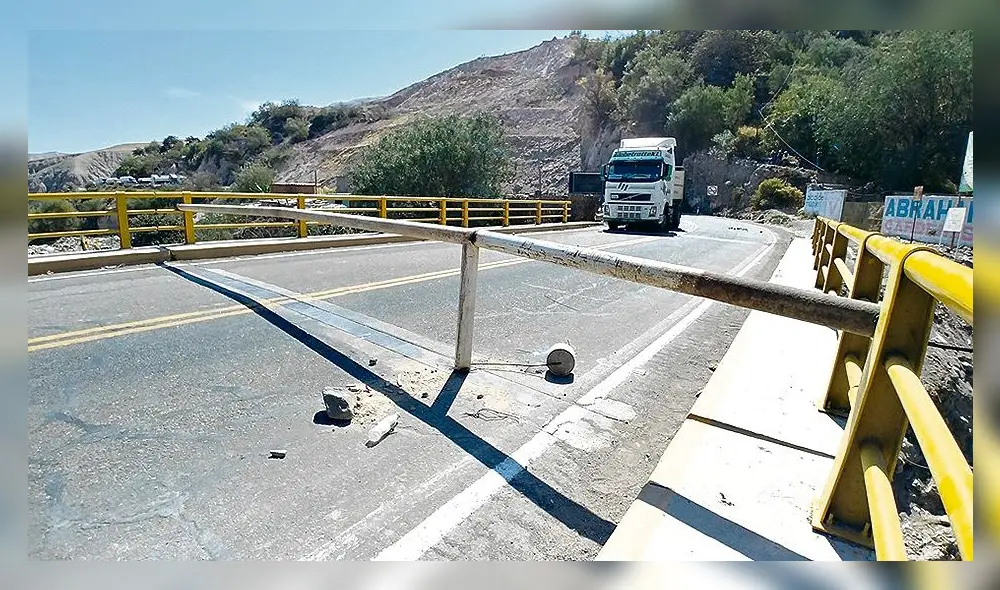 manifestación. Protestas continúan en segundo día de paralización indefinida en contra del proyecto Quellaveco en Moquegua. manifestación. Protestas continúan en segundo día de paralización indefinida en contra del proyecto Quellaveco en Moquegua.