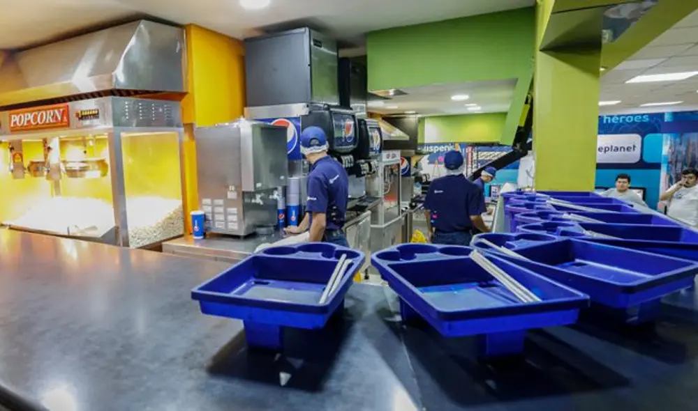 Gobierno autoriza venta y consumo de alimentos y bebidas dentro de las salas de cine