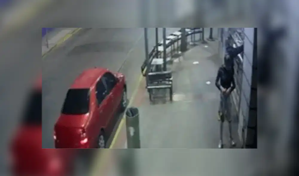 Mujer apuñala a joven porque no le quiso dar dinero para un sándwich y lo deja en estado de gravedad [VIDEO]