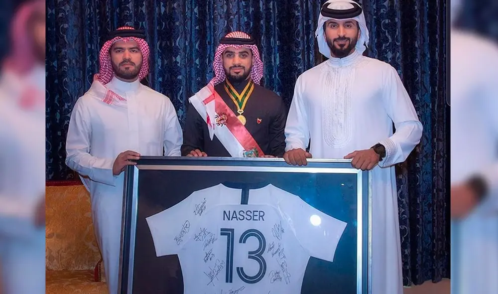Yaqoob Mubarak regaló la camiseta de Alianza Lima a su príncipe. Foto: Instagram