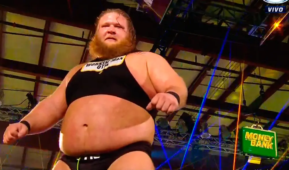 Otis venció a Dolph Ziggler y cerró SmackDown celebrando su clasificación a Money in the Bank. | Foto: WWE Otis venció a Dolph Ziggler y cerró SmackDown celebrando su clasificación a Money in the Bank. | Foto: WWE