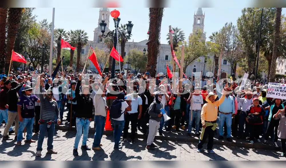 Paro en Arequipa EN VIVO: Tránsito restringido y bloqueos en protesta contra Tía María
