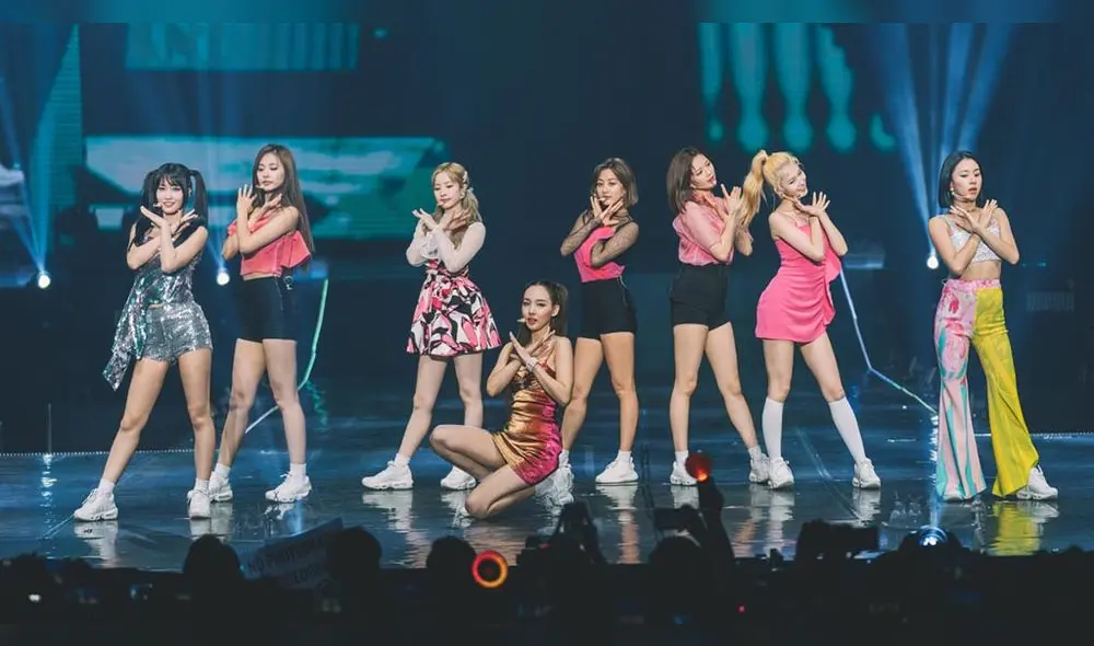 Desde julio, TWICE ha continuado con sus conciertos sin la presencia de Mina. Desde julio, TWICE ha continuado con sus conciertos sin la presencia de Mina.