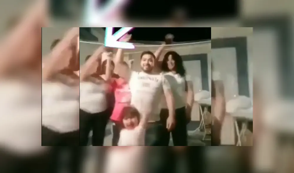 Video es viral en TikTok. Joven reunió a su familia para hacer una coreografía, sin imaginar que su mamá terminaría siendo el centro de atención con su peculiar ocurrencia. Video es viral en TikTok. Joven reunió a su familia para hacer una coreografía, sin imaginar que su mamá terminaría siendo el centro de atención con su peculiar ocurrencia.