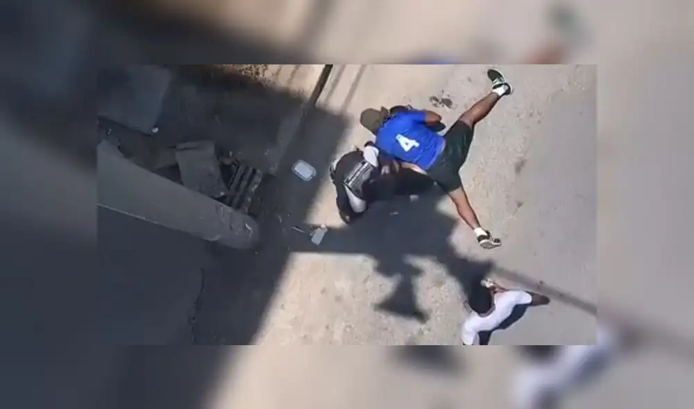 Dueño de auto no tuvo temor en correr tras el ladrón y detenerlo. (Foto: Captura de video / América Noticias) Dueño de auto no tuvo temor en correr tras el ladrón y detenerlo. (Foto: Captura de video / América Noticias)