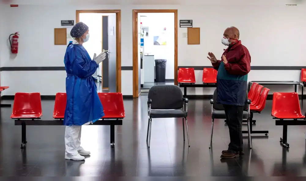 Diez Comunidades Autónomas presentarían 419 mil casos posibles de coronavirus. Foto: Marcial Guillén / EFE. Diez Comunidades Autónomas presentarían 419 mil casos posibles de coronavirus. Foto: Marcial Guillén / EFE.