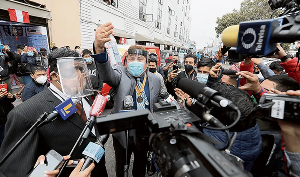 En el aire. No obstante, al haber citado a Richard Swing, el congresista Edgar Alarcón no lo recibió para recoger sus declaraciones. (Foto: Jorge Cerdán)