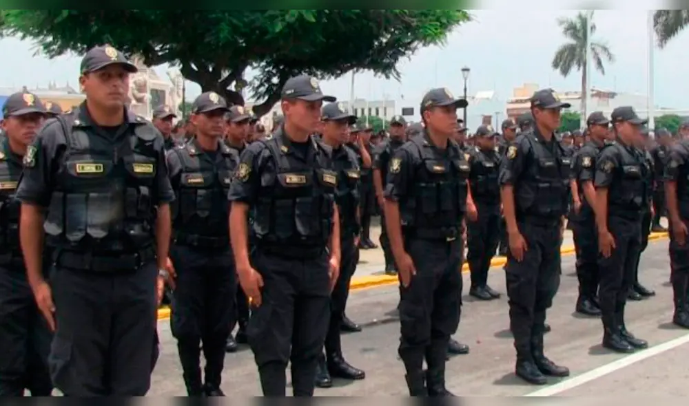 Agentes estarán atentos a cualquier hecho. Agentes estarán atentos a cualquier hecho.