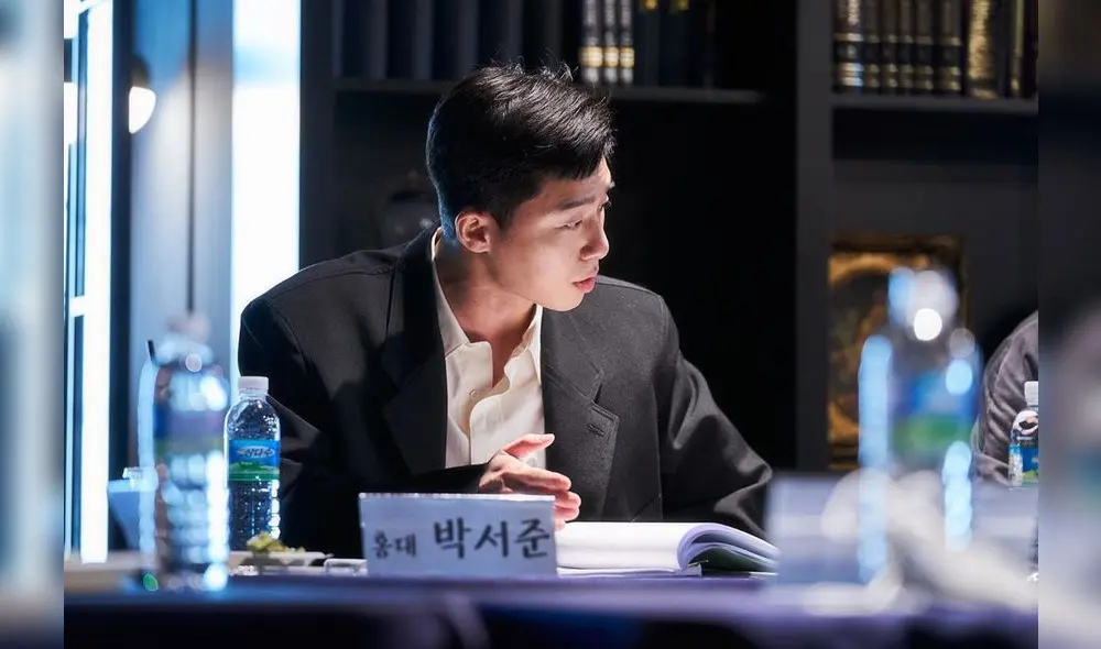 Park Seo Joon en primera lectura del guión de Dream.